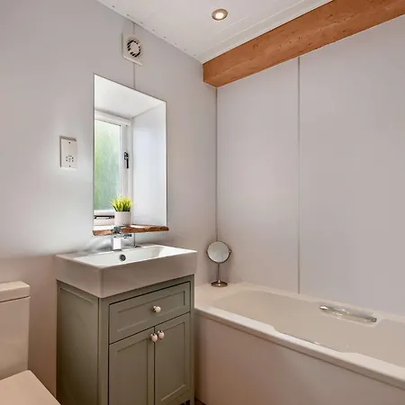 3 Bed In 94982 Nyaraló *