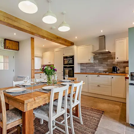 3 Bed In 94982 Hébergement de vacances