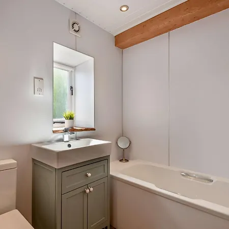 Holiday home 3 Bed In Ullswater 94982 *