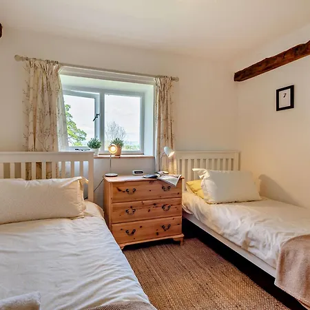 Hébergement de vacances 3 Bed In 94982