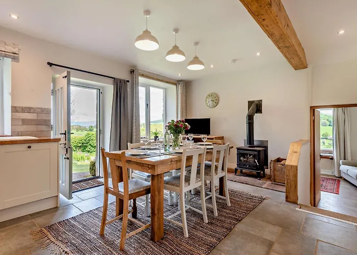 3 Bed In Penrith Oc-94982 *