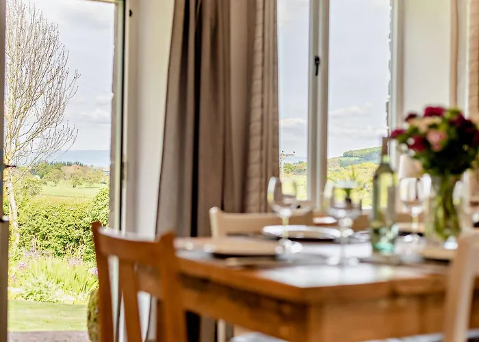 3 Bed In Penrith Oc-94982